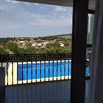 Vivenda Eiras 3*