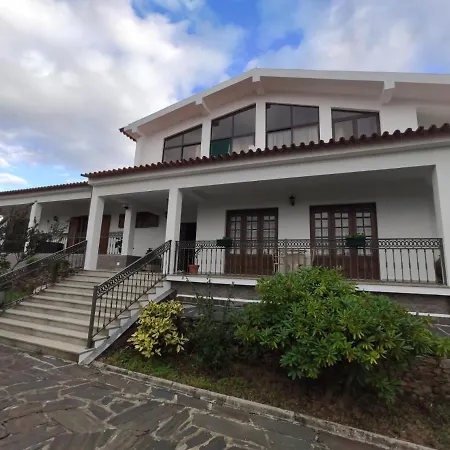 Vivenda Eiras 招待所 3*