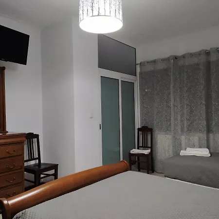 بيت ضيافة Vivenda Eiras Vale de Porco (Braganca)