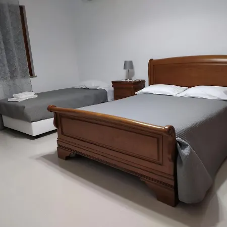 Vivenda Eiras 招待所 3*