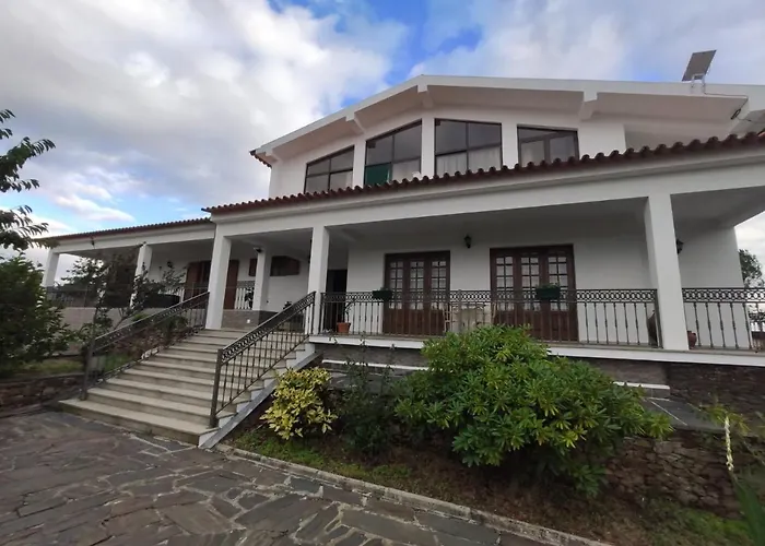 Vivenda Eiras 게스트하우스 3*