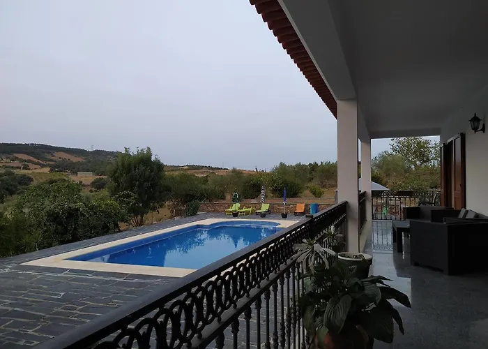 ゲストハウス Vivenda Eiras Vale de Porco