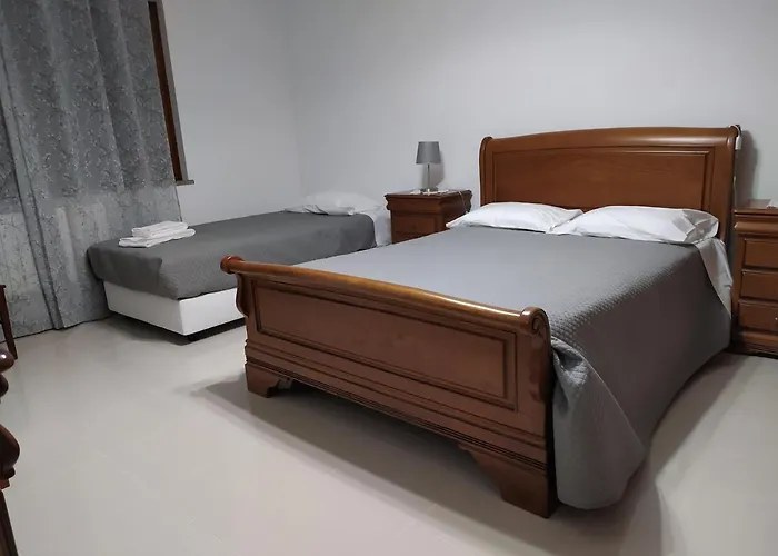 Vivenda Eiras 게스트하우스 3*