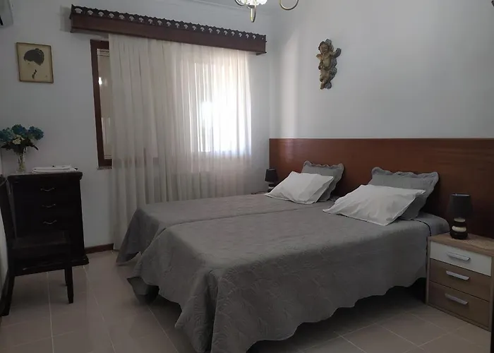 ゲストハウス Vivenda Eiras Vale de Porco