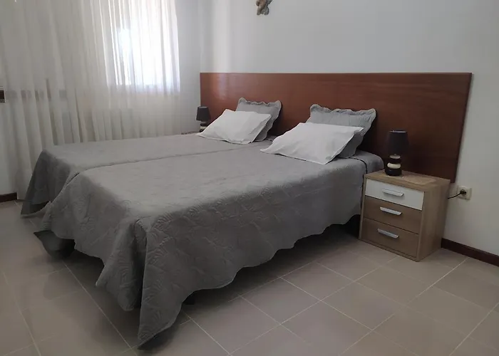 Vivenda Eiras 게스트하우스 3*